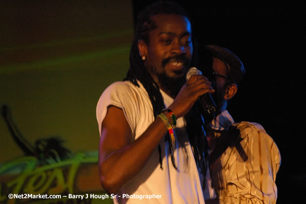 Beeniw Man & Barbee  - Red Stripe Reggae Sumfest 2007 - Zenith - Saturday, July 21, 2007 - Catherine Hall, Montego Bay, St James, Jamaica W.I. - Negril Travel Guide, Negril Jamaica WI - http://www.negriltravelguide.com - info@negriltravelguide.com...!