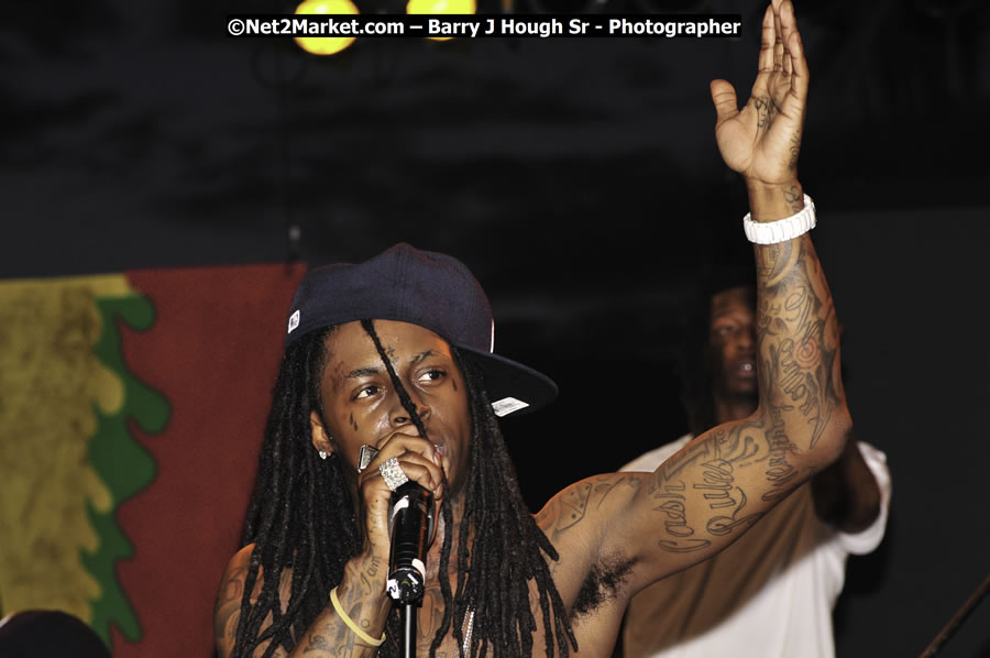 Lil Wayne @ Red Stripe Reggae Sumfest 2008 International Night 2, Catherine Hall, Montego Bay - Saturday, July 19, 2008 - Reggae Sumfest 2008 July 13 - July 19, 2008 - Photographs by Net2Market.com - Barry J. Hough Sr. Photojournalist/Photograper - Photographs taken with a Nikon D300 - Negril Travel Guide, Negril Jamaica WI - http://www.negriltravelguide.com - info@negriltravelguide.com...!