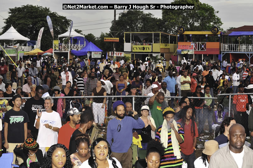 John Holt @ Reggae Sumfest 2008 International Night 2, Catherine Hall, Montego Bay - Saturday, July 19, 2008 - Reggae Sumfest 2008 July 13 - July 19, 2008 - Photographs by Net2Market.com - Barry J. Hough Sr. Photojournalist/Photograper - Photographs taken with a Nikon D300 - Negril Travel Guide, Negril Jamaica WI - http://www.negriltravelguide.com - info@negriltravelguide.com...!