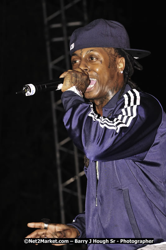 Lil Wayne @ Reggae Sumfest 2008 International Night 2, Catherine Hall, Montego Bay - Saturday, July 19, 2008 - Reggae Sumfest 2008 July 13 - July 19, 2008 - Photographs by Net2Market.com - Barry J. Hough Sr. Photojournalist/Photograper - Photographs taken with a Nikon D300 - Negril Travel Guide, Negril Jamaica WI - http://www.negriltravelguide.com - info@negriltravelguide.com...!