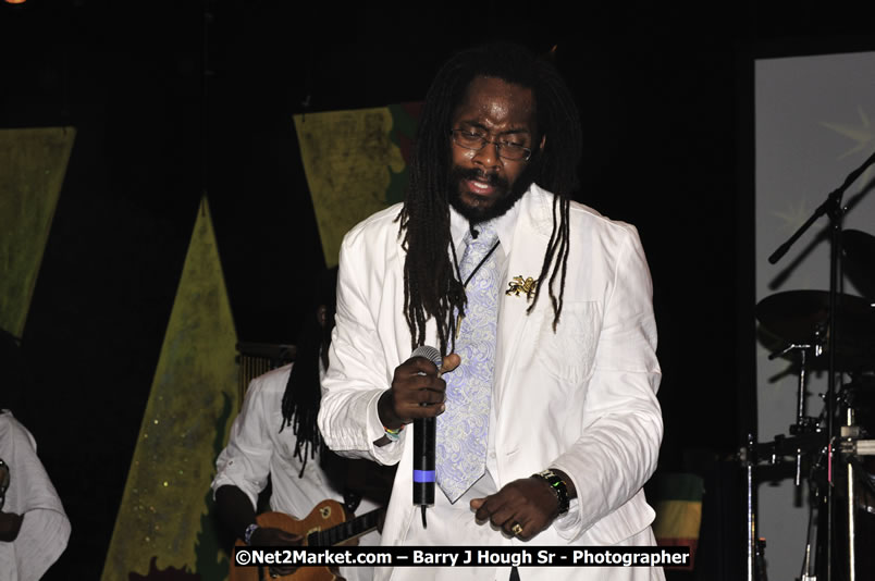  Tarrus Riley - Live in Concert - at the One Love Reggae Concert Series 09/10 @ Negril Escape Resort & Spa - Also Featuring: Mistic Bowie, Monday Justice, Cash, Dean Frazier - DJ Gemini - MC Oliver Cargill, Negril Escape Resort & Spa, One Love Drive, West End, Negril, Westmoreland, Jamaica W.I. - Tuesday, November 17, 2009 - Photographs by Net2Market.com - Barry J. Hough Sr, Photographer / Photojournalist - Photos taken with a Nikon D70, D100, or D300 - Negril Travel Guide, Negril Jamaica WI - http://www.negriltravelguide.com - info@negriltravelguide.com...!