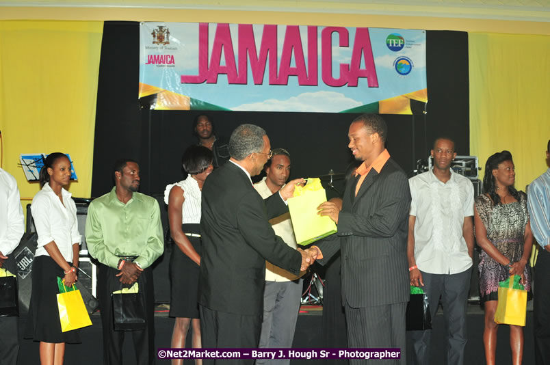 Jamaica's Olympic Athletes Reception at the Ritz Carlton - The City of Montego Bay Welcomes Our 2008 Olympians - Western Motorcade - Civic Ceremony - A Salute To Our Beijing Heros - Ritz Carlton Golf & Spa Resort, Montego Bay, Jamaica - Tuesday, October 7, 2008 - Photographs by Net2Market.com - Barry J. Hough Sr. Photojournalist/Photograper - Photographs taken with a Nikon D300 - Negril Travel Guide, Negril Jamaica WI - http://www.negriltravelguide.com - info@negriltravelguide.com...!