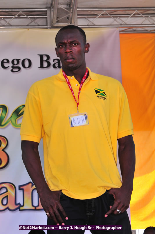 The City of Montego Bay Welcomes Our 2008 Olympians - Western Motorcade - Civic Ceremony - A Salute To Our Beijing Heros - Sam Sharpe Square, Montego Bay, Jamaica - Tuesday, October 7, 2008 - Photographs by Net2Market.com - Barry J. Hough Sr. Photojournalist/Photograper - Photographs taken with a Nikon D300 - Negril Travel Guide, Negril Jamaica WI - http://www.negriltravelguide.com - info@negriltravelguide.com...!