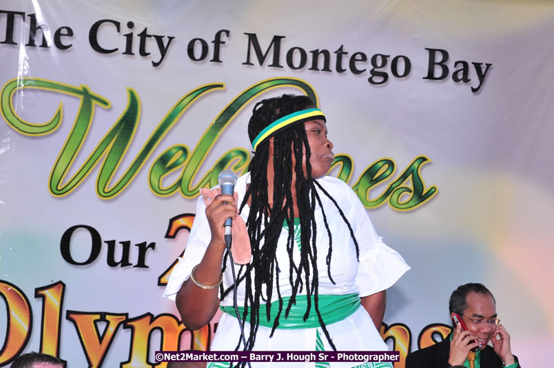 The City of Montego Bay Welcomes Our 2008 Olympians - Western Motorcade - Civic Ceremony - A Salute To Our Beijing Heros - Sam Sharpe Square, Montego Bay, Jamaica - Tuesday, October 7, 2008 - Photographs by Net2Market.com - Barry J. Hough Sr. Photojournalist/Photograper - Photographs taken with a Nikon D300 - Negril Travel Guide, Negril Jamaica WI - http://www.negriltravelguide.com - info@negriltravelguide.com...!